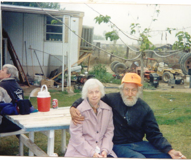 mommaanddaddy.jpg